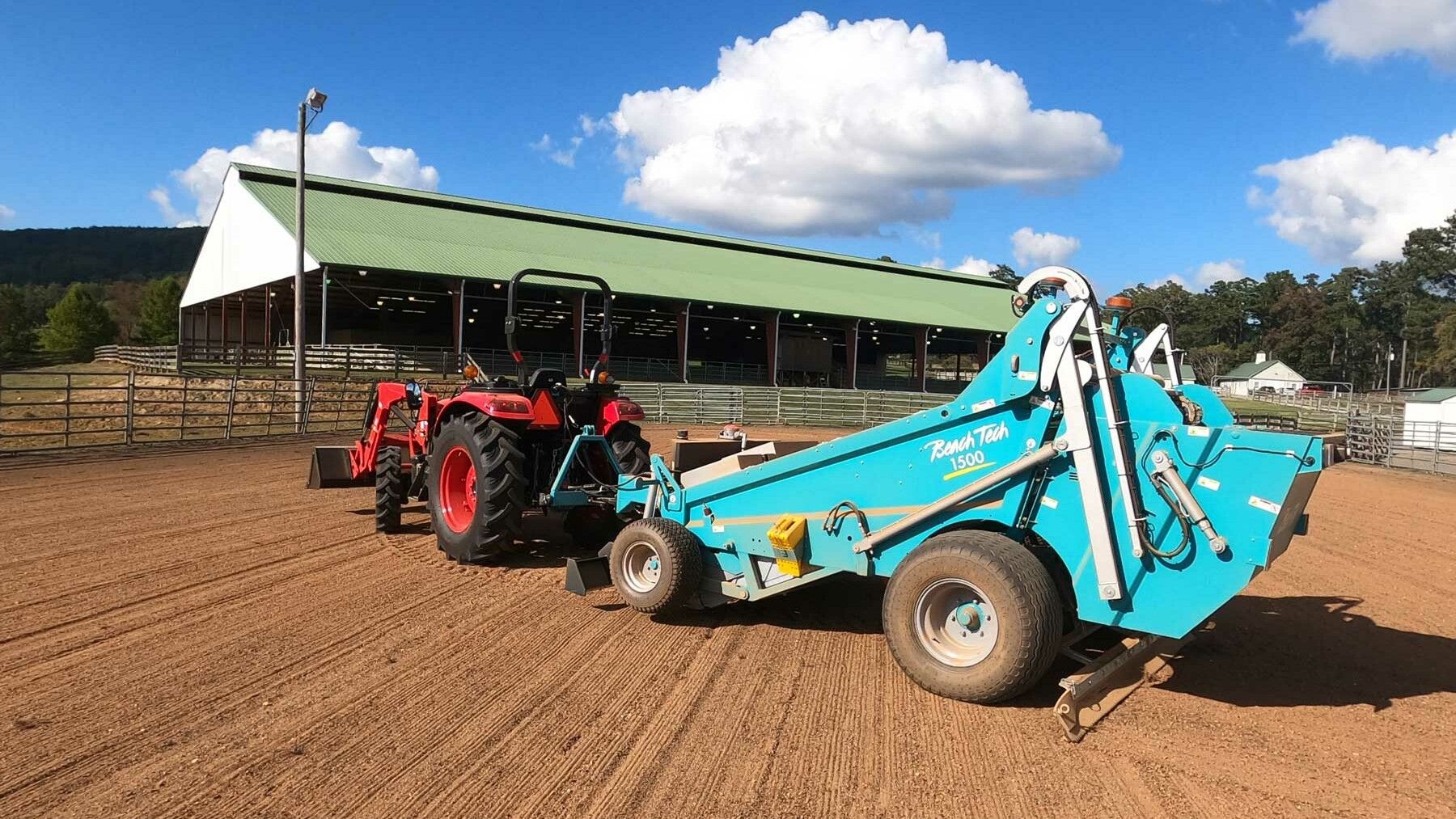 Bild BeachTech 1500 in uso presso l'impianto di equitazione