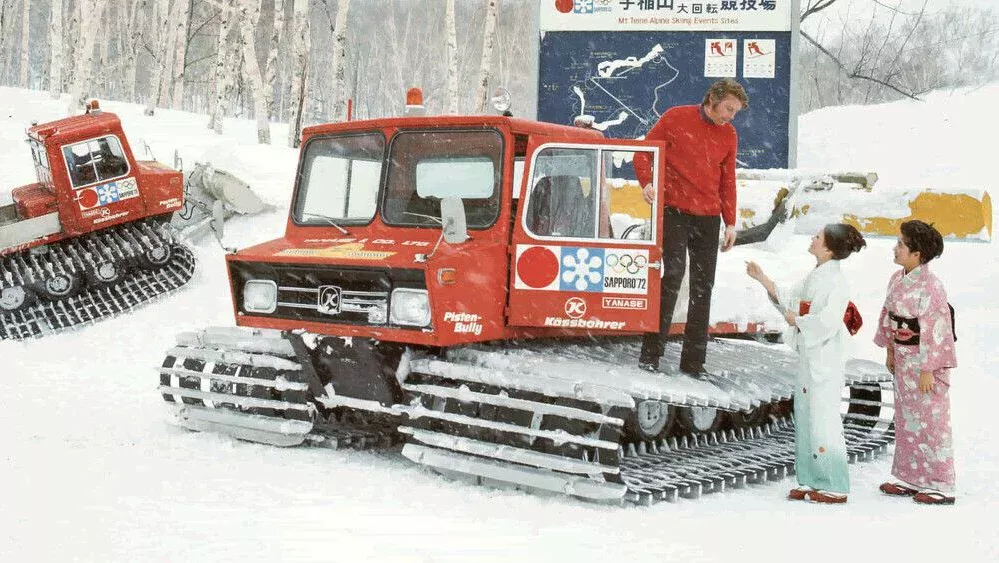 PistenBully aux onzièmes Jeux olympiques d'hiver à Sapporo au Japon