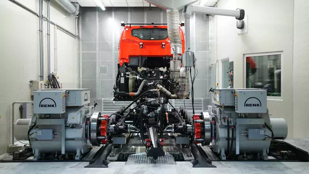 PistenBully auf dem Prüfstand PistenBully on the test bench