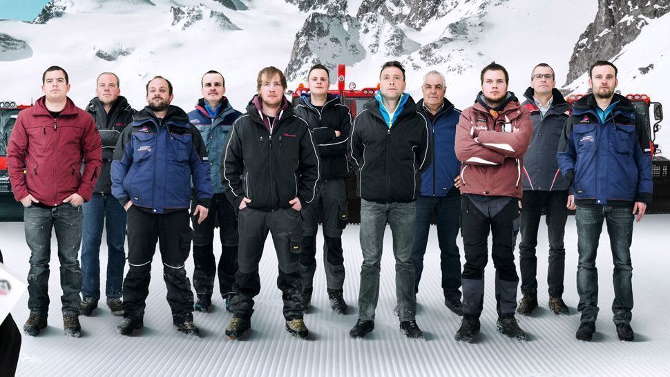 Una foto di gruppo dell'equipaggio della PRO ACADEMY.