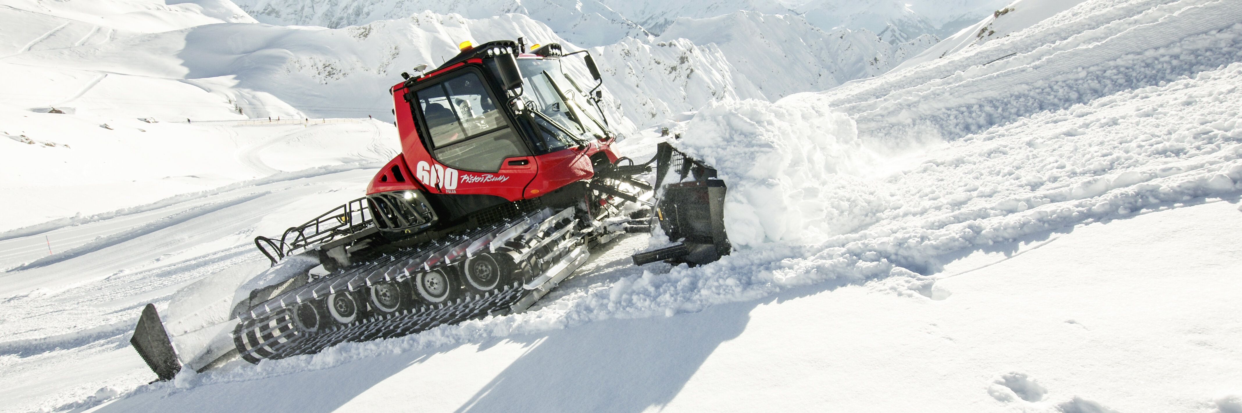 PistenBully 600 | Pulling up the mountain Wir suchen Dich!